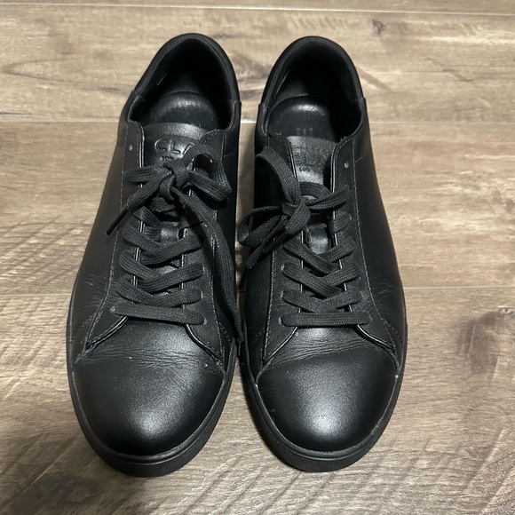 Clae Bradley Essentials Triple Black Leather low top sneaker 8.5 - Picture 4 of 7